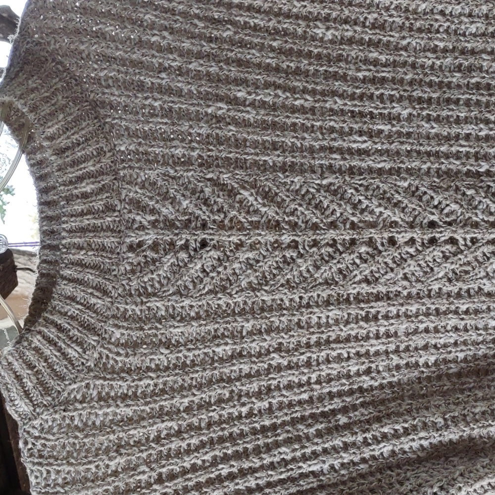 Cable knit sweater - Picture 2 of 4